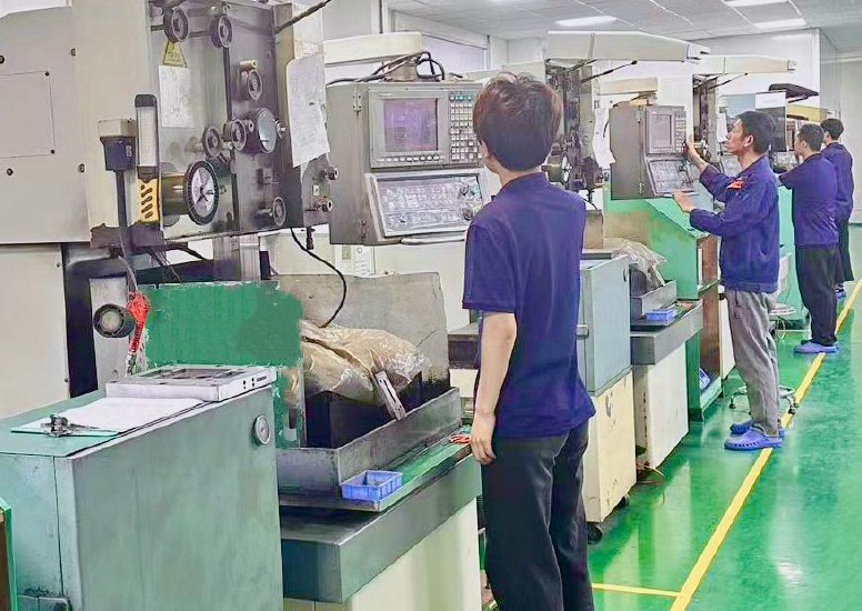 Do you know the production process of cosmetic mold processing?